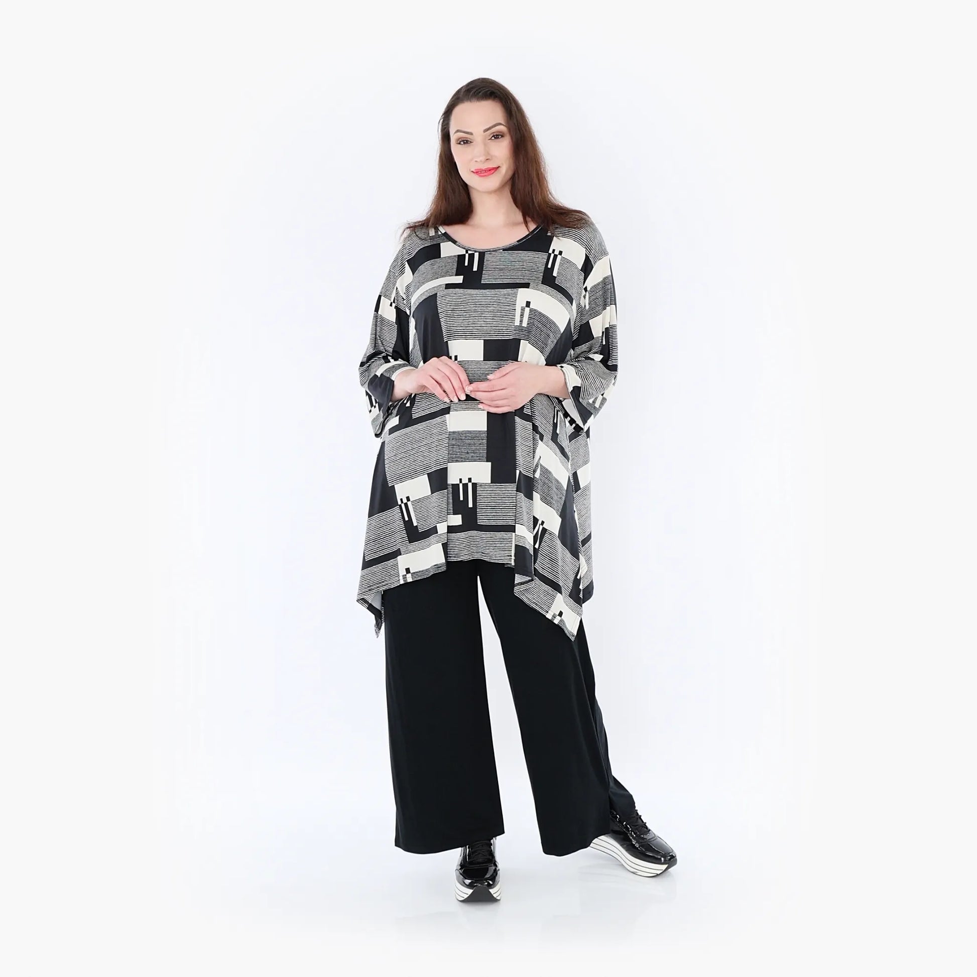 A-Form Bigshirt von AKH Fashion aus Viskose, 1426.01019, Schwarz/Ecru, Grafik, Schick, Schick