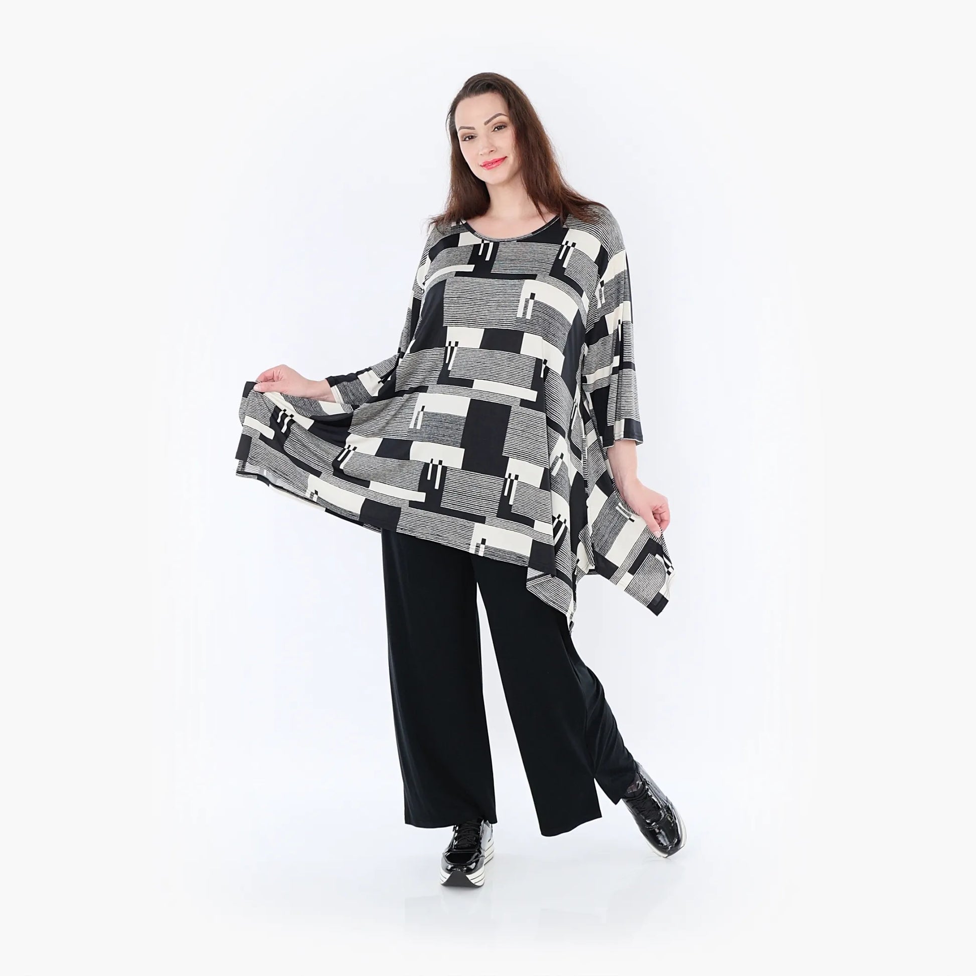 A-Form Bigshirt von AKH Fashion aus Viskose, 1426.01019, Schwarz/Ecru, Grafik, Schick, Schick