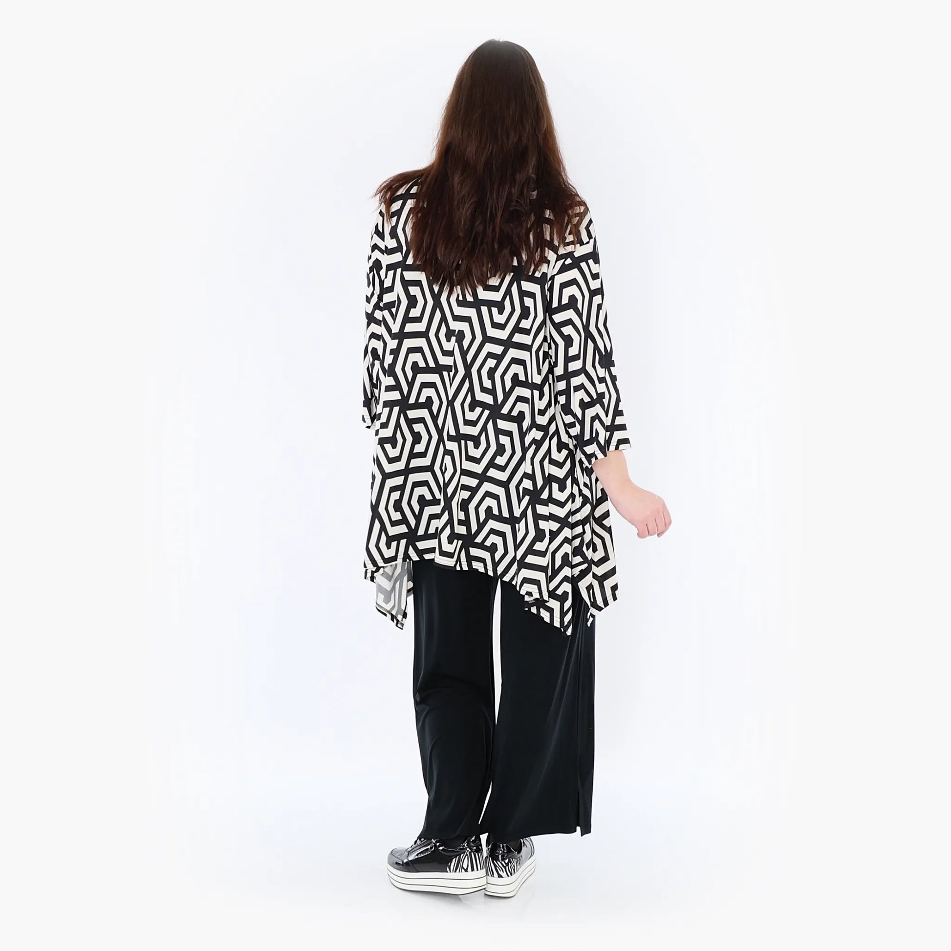 A-Form Bigshirt von AKH Fashion aus Viskose, 1428.01019, Schwarz/Ecru, Grafik, Schick, Schick