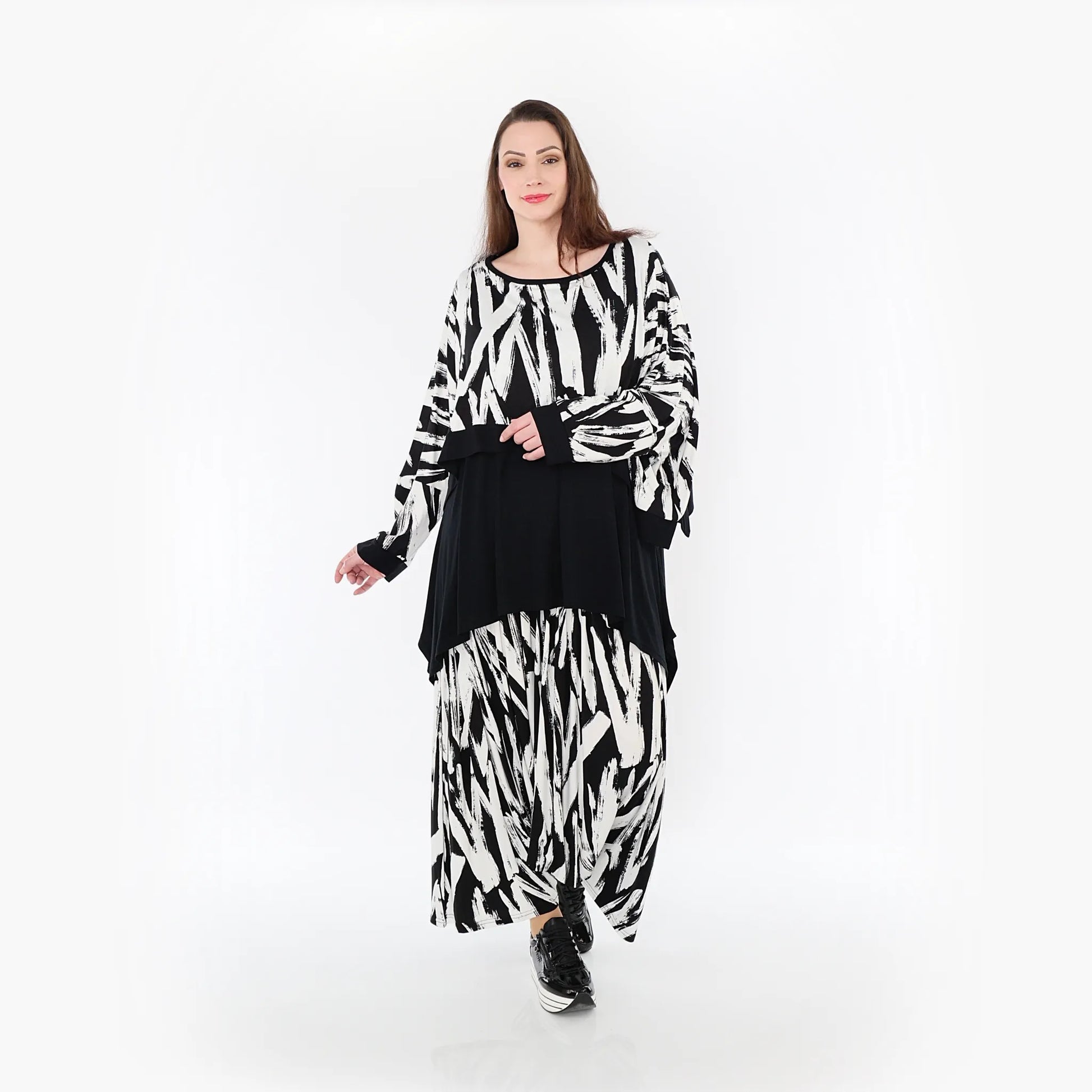 AKH Fashion Überwurf in kastiger Form, aus Viskose, 1439.07011, Weiß/Schwarz, Schick