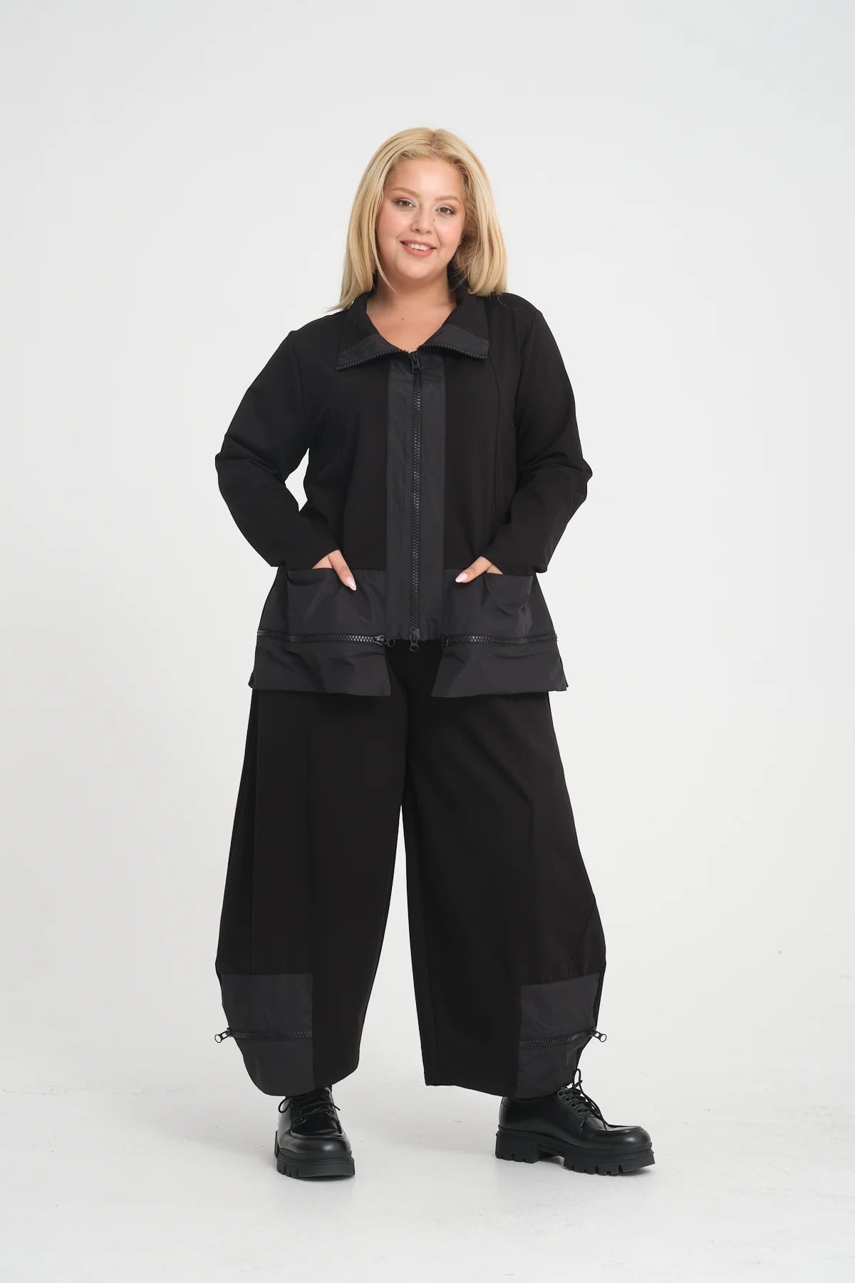 Zedd Plus Jacke in gerader Form, aus Viskose, 24548, Schwarz, Schick, Modern, Bequem