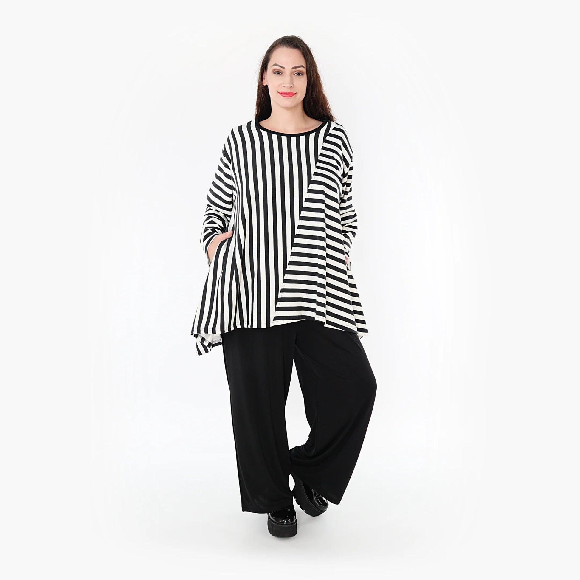 A-Form Bigshirt von AKH Fashion aus Viskose, 1366.06804, Schwarz-Weiß, Schick, Modern, Bequem