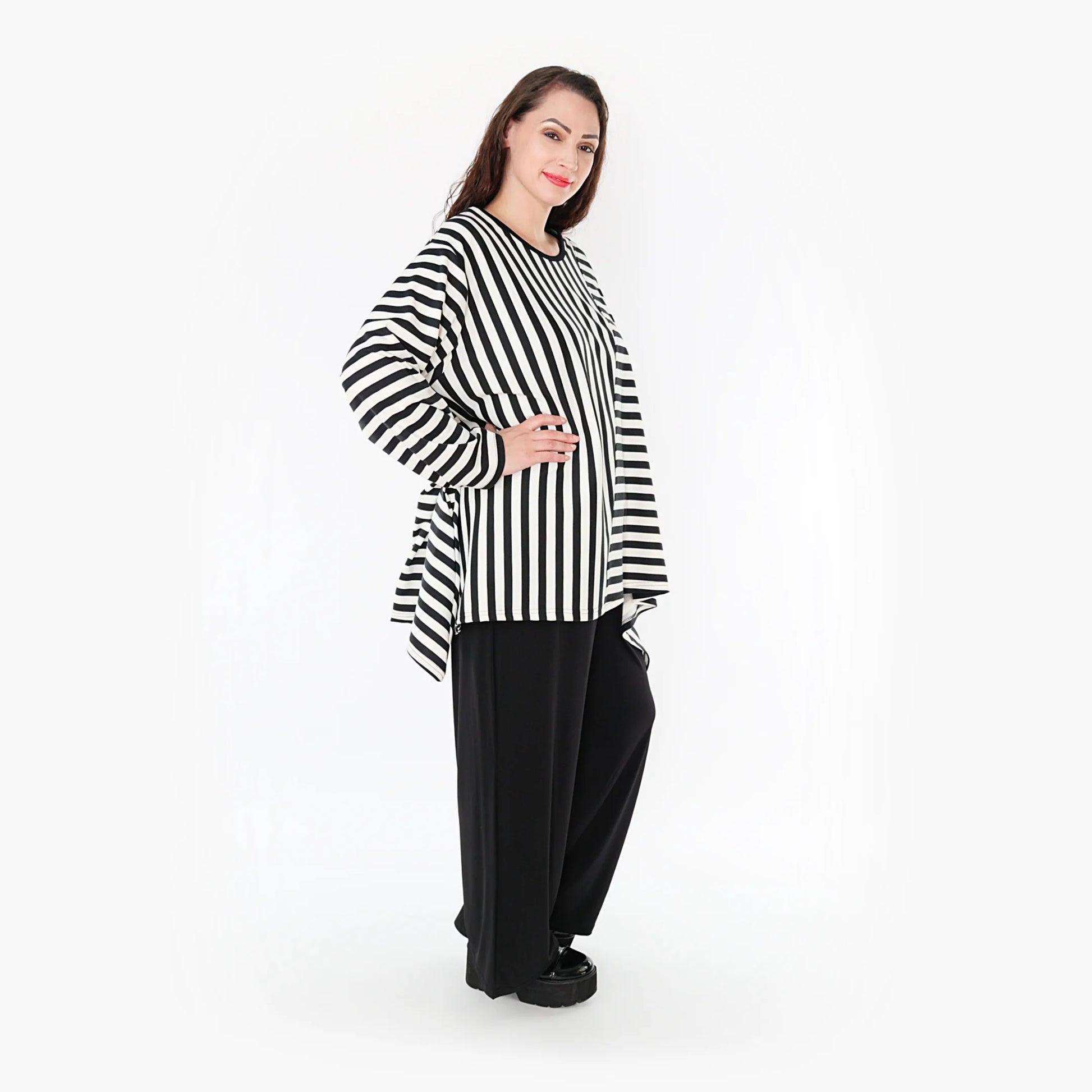 A-Form Bigshirt von AKH Fashion aus Viskose, 1366.06804, Schwarz-Weiß, Schick, Modern, Bequem