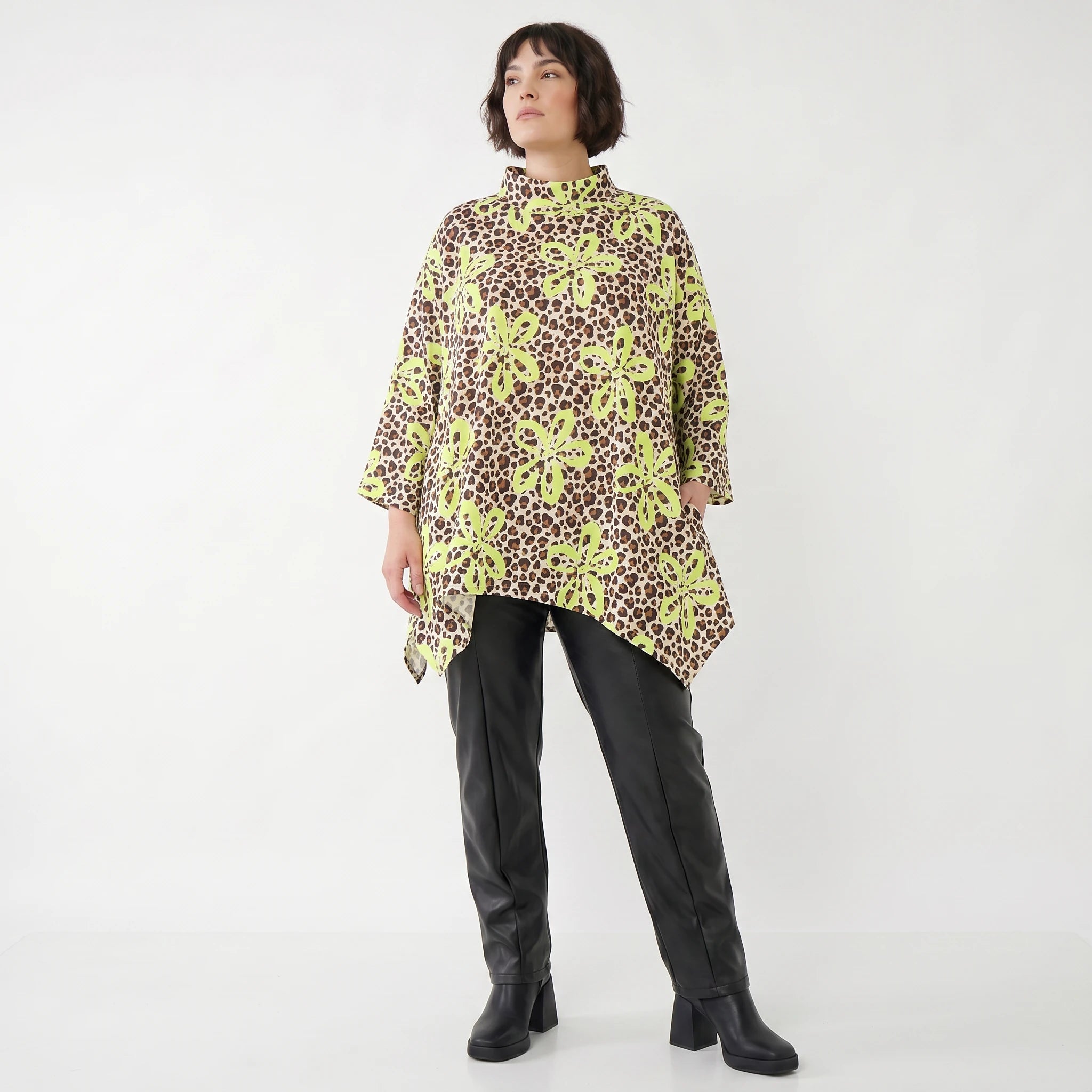 A-Form Bigshirt von AKH Fashion aus Baumwolle, 1514.07123, Beige/Braun/Neongrün, Leopard