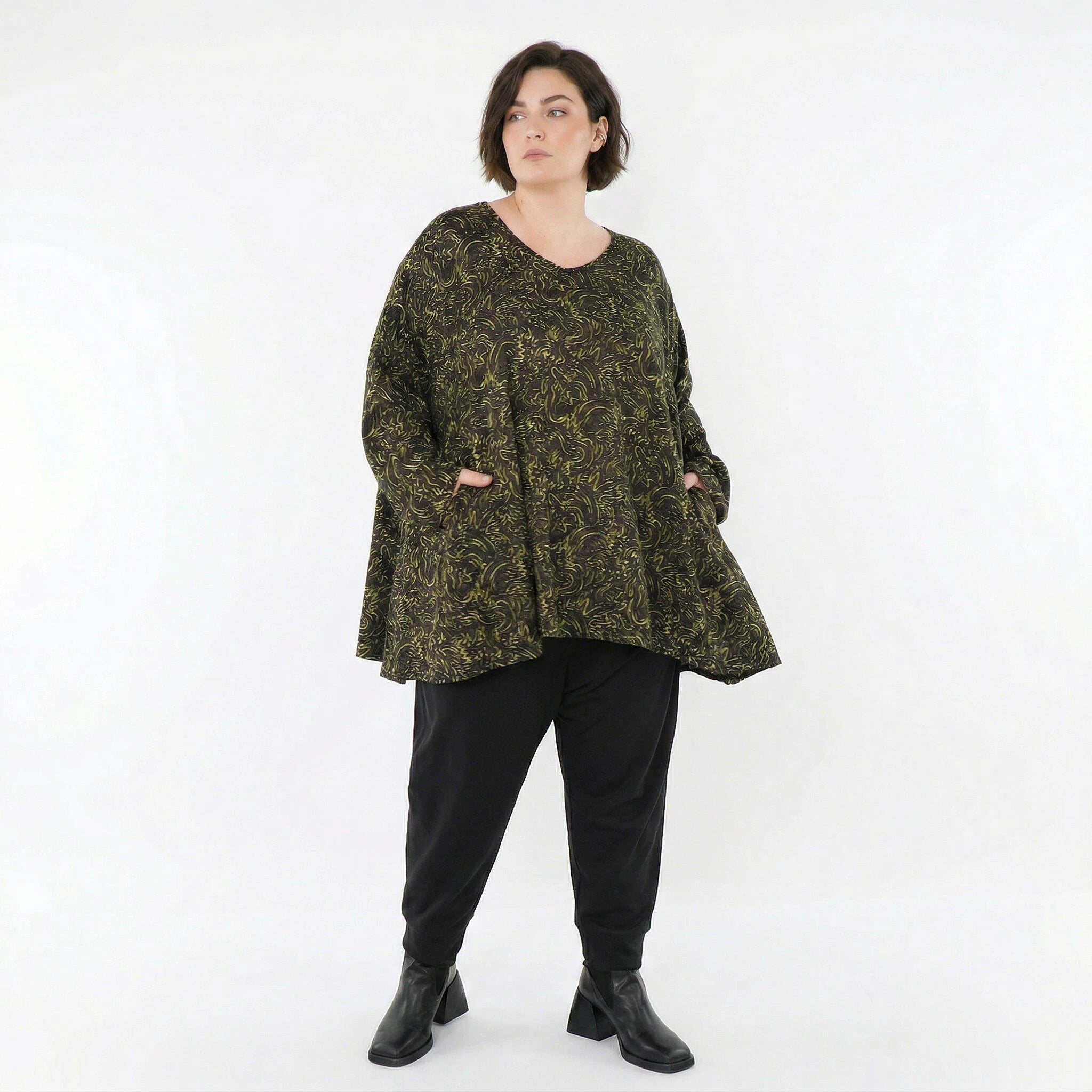 A-Form Bigshirt von AKH Fashion aus Materialmix, 1516.00593, Schwarz/Neongrün/Cognac, Schick
