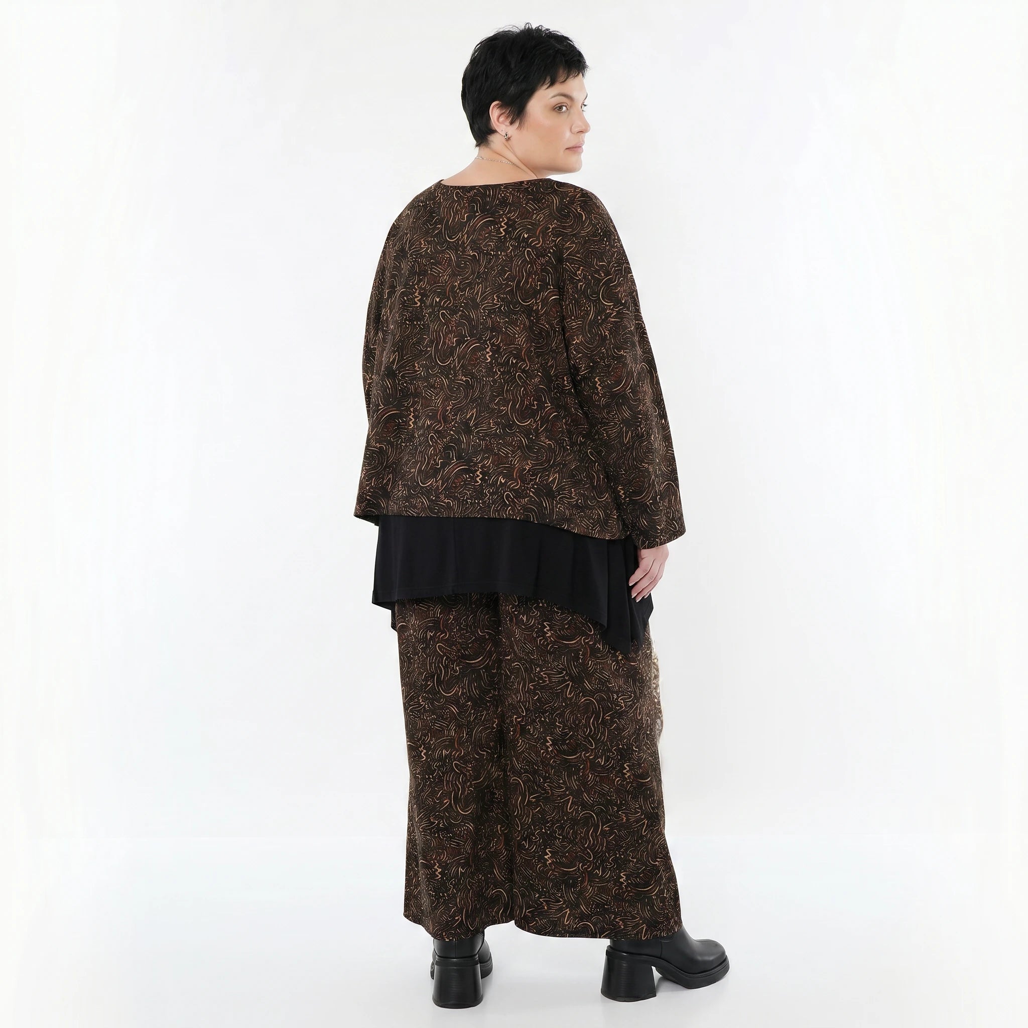 AKH Fashion Überwurf in kastiger Form, aus Materialmix, 1516.06048, Schwarz/Cognac/Orange