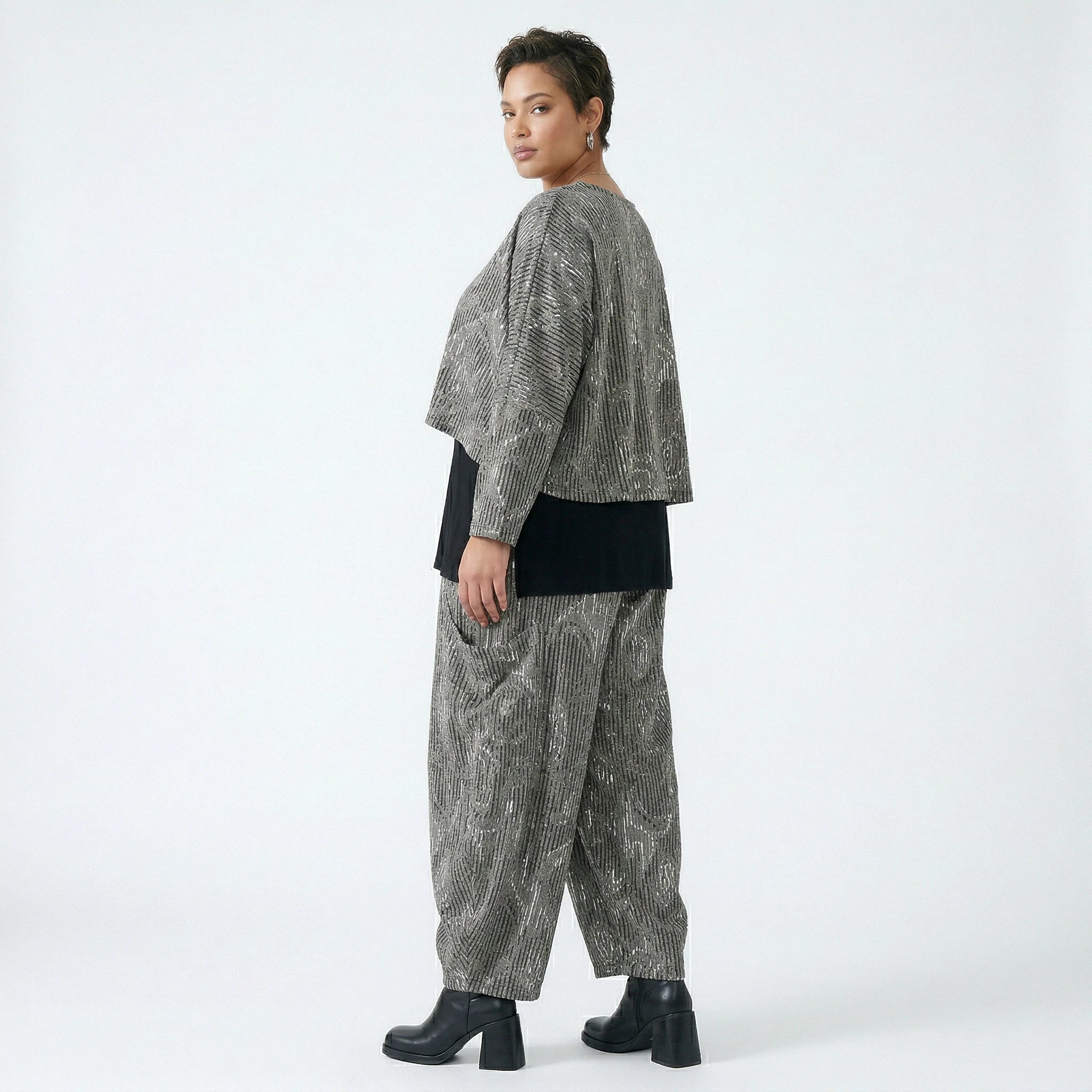 AKH Fashion Überwurf in kastiger Form, aus Materialmix, 1507011, Grau/Schwarz/Weiß, Schick