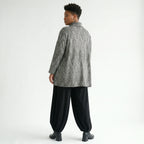 Feinstrick Glockenshirt mit Rollkragen und Langarm in grauschwarzweißem Vichystreifen