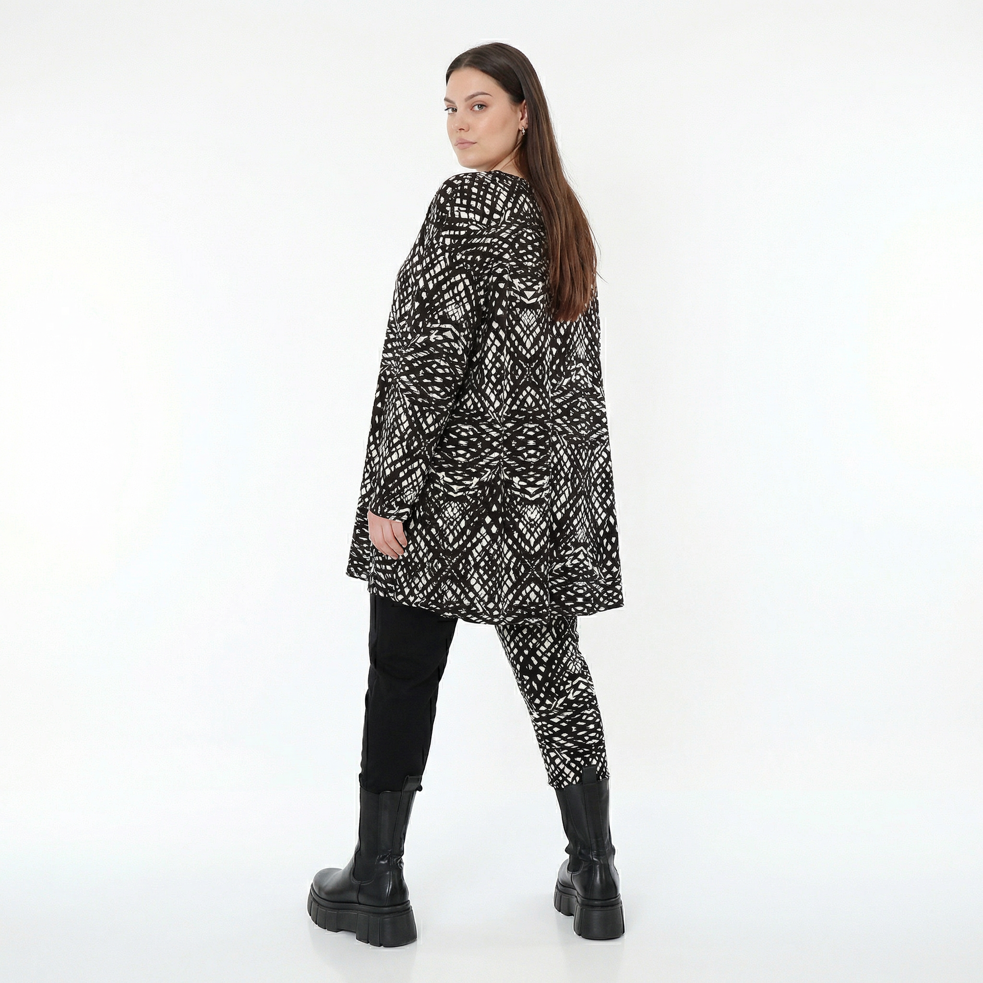  AKH Fashion Shirt in Glocken-Form, aus Viskose, 1560.01892, Schwarz/Weiß, Abstrakt, Schick