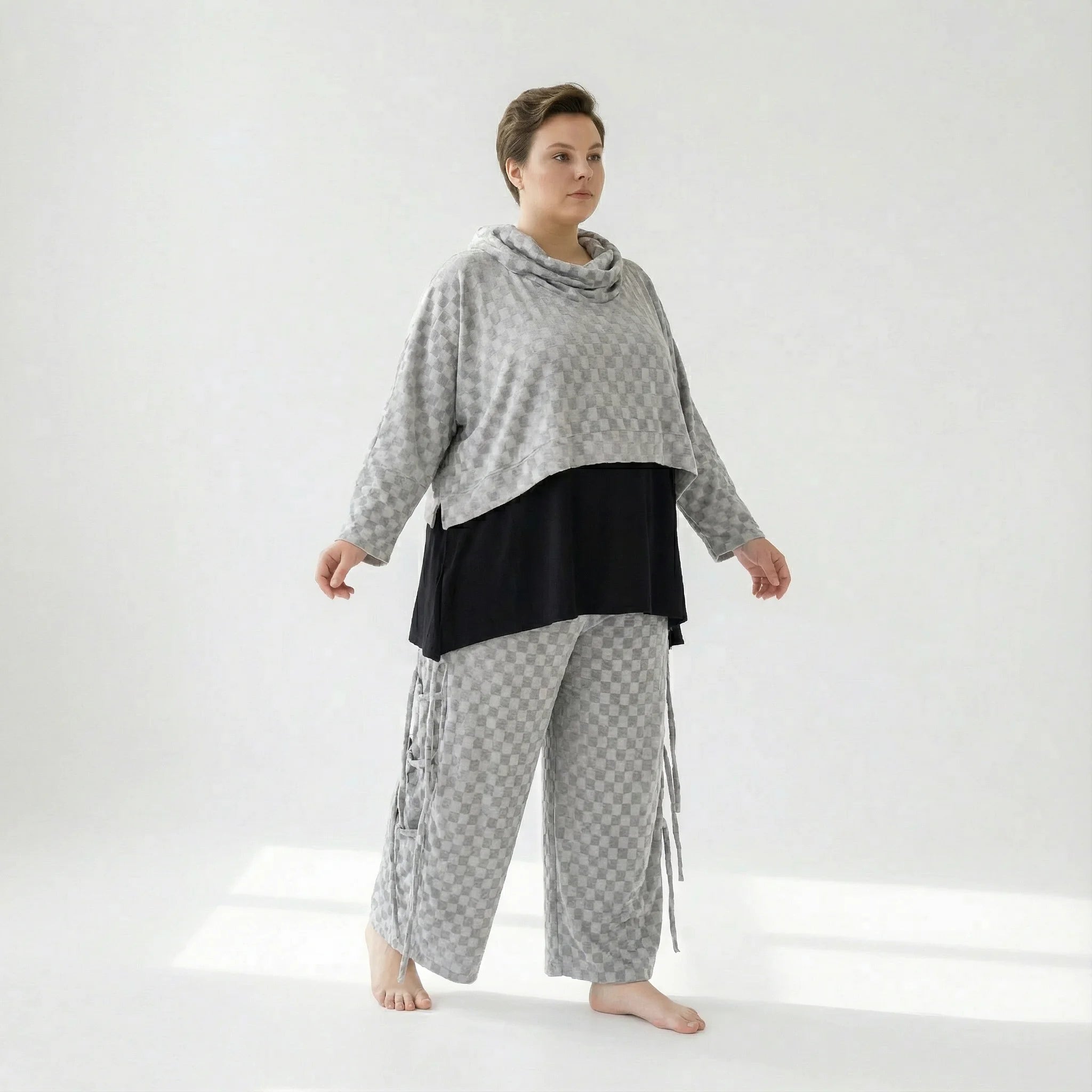  AKH Fashion Überwurf in kastiger Form, aus Viskose, 1540.7011R, Grau, Kariert, Schick