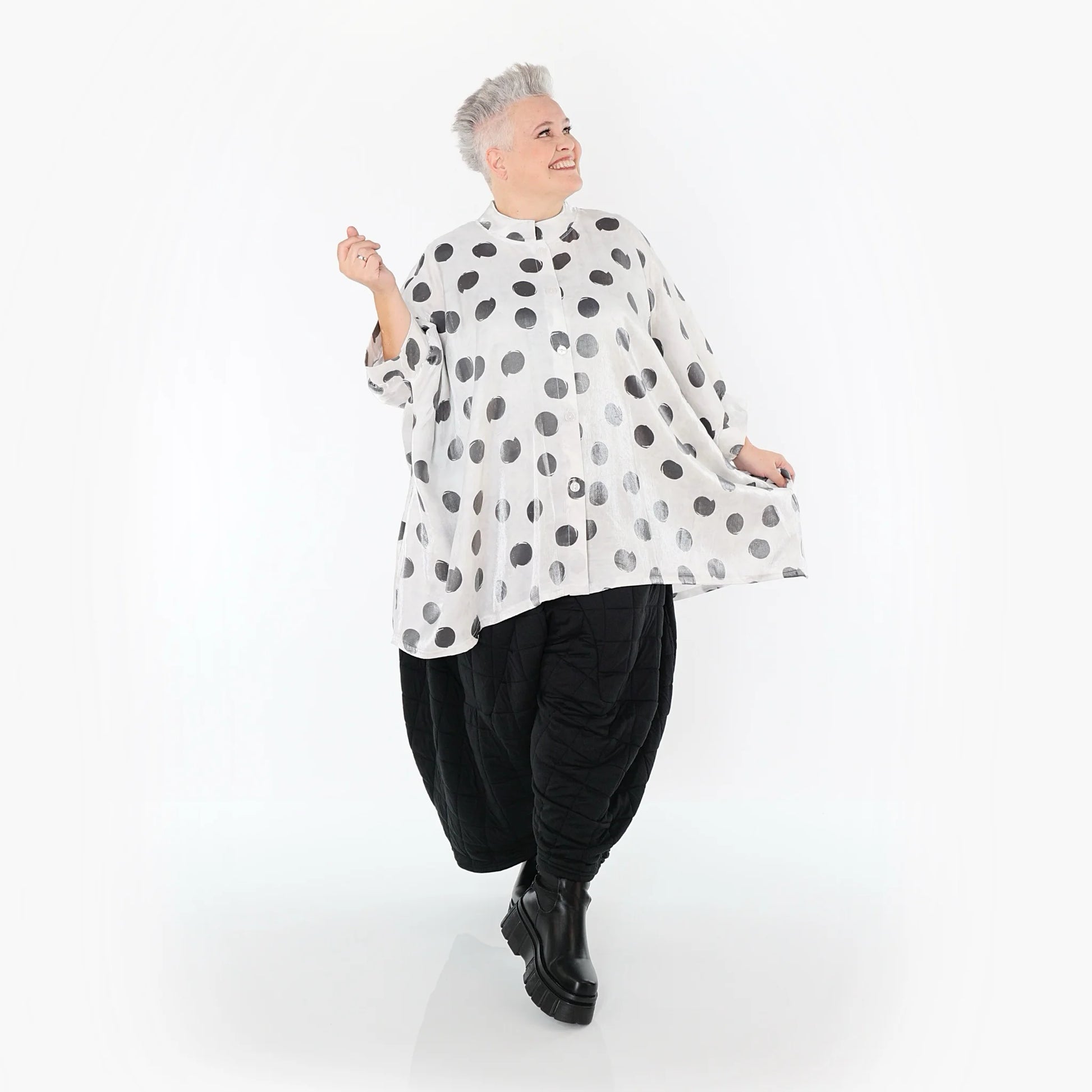  A-Form Bluse von AKH Premium aus Viskose, P1026.7116, Weiß/Grau, Punkte, Ausgefallen