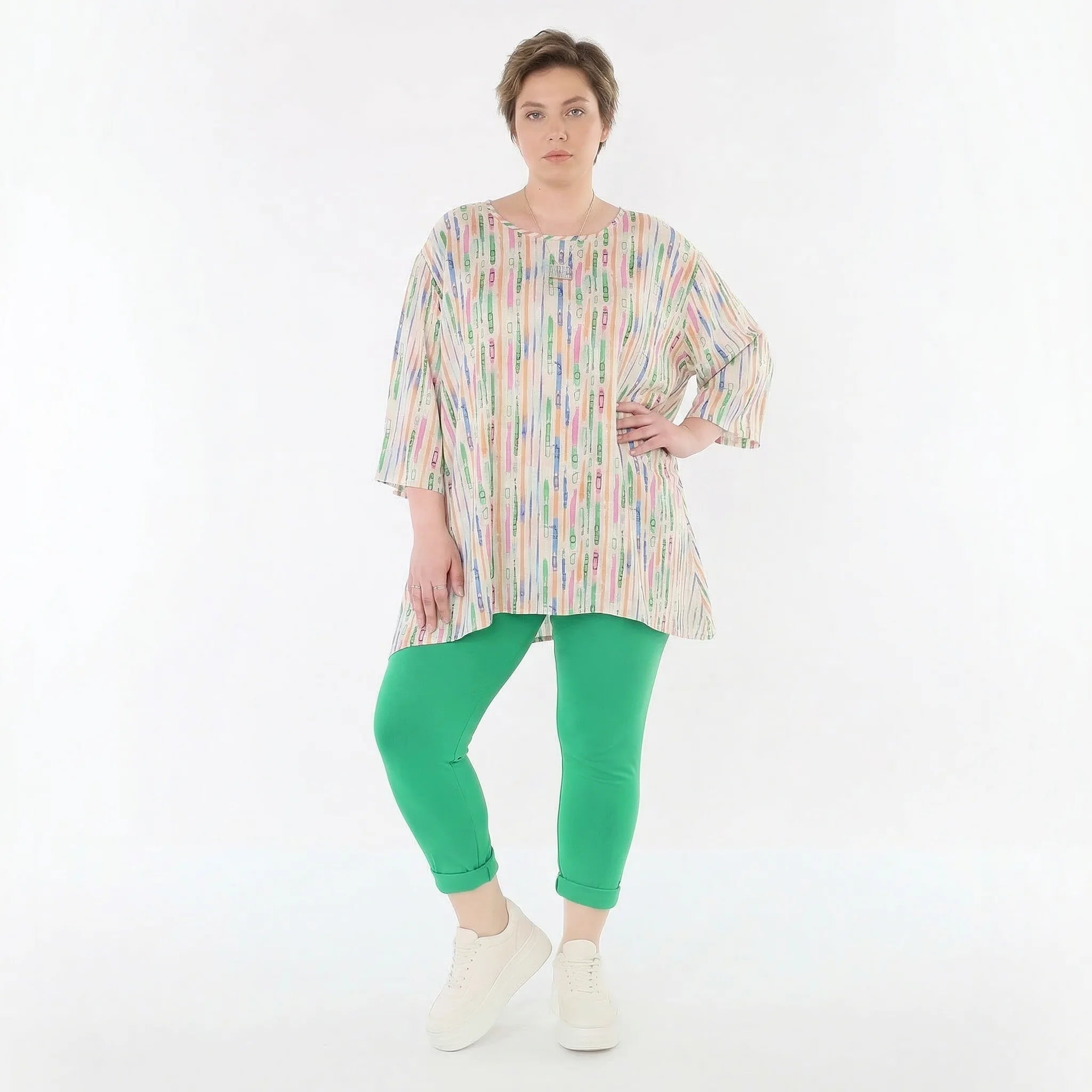 Zeitlos modernes Oversize Shirt in A-Form aus feinem, weich fließendem Jersey im Lagenlook, Ecru/Fuchsia/Multi