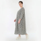 Luftiges Ballonkleid aus hochwertigem Leinen im ausgefallenen ZickZack Design für den Lagenlook, Grau/Ecru
