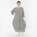 Luftiges Ballonkleid aus hochwertigem Leinen im ausgefallenen ZickZack Design für den Lagenlook, Grau/Ecru