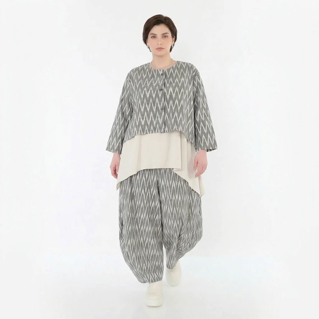 Luftige Ballon Hose im besonderen Lagenlook aus Leinen Baumwolle mit ZickZack Muster, Grau/Ecru