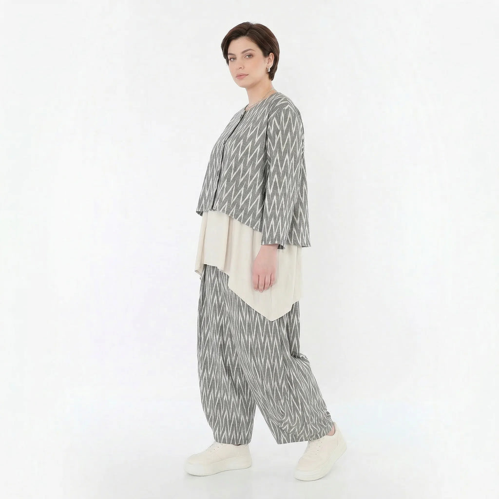 Luftige Ballon Hose im besonderen Lagenlook aus Leinen Baumwolle mit ZickZack Muster, Grau/Ecru