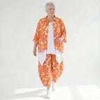 Stilvolle Lagenlook Bluse aus weich fließender Popeline mit schimmernder Oberfläche und Batikmuster, Orange/Weiß