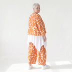 Ausgefallene Ballon Hose im legeren Lagenlook mit luftig leichter Popeline und Batik Muster, Orange/Weiß