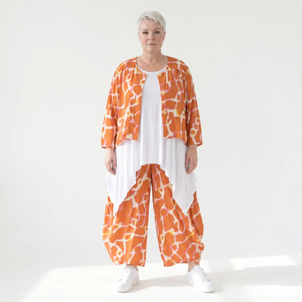 Ausgefallene Ballon Hose im legeren Lagenlook mit luftig leichter Popeline und Batik Muster, Orange/Weiß