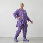 Zartes Oversize Shirt in A-Form aus feiner Baumwolle mit verspieltem Saum und Lagenlook Feeling, Lila