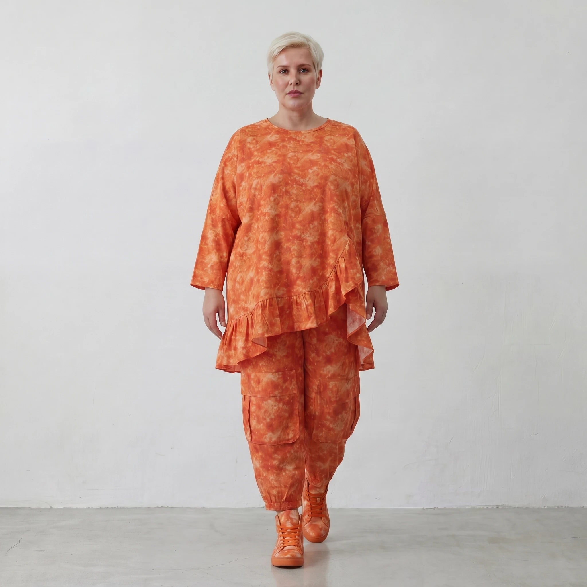 Zeitloses Oversize Lagenlook Shirt aus reiner Baumwoll Popeline mit Rüschen und Batikmuster, Orange