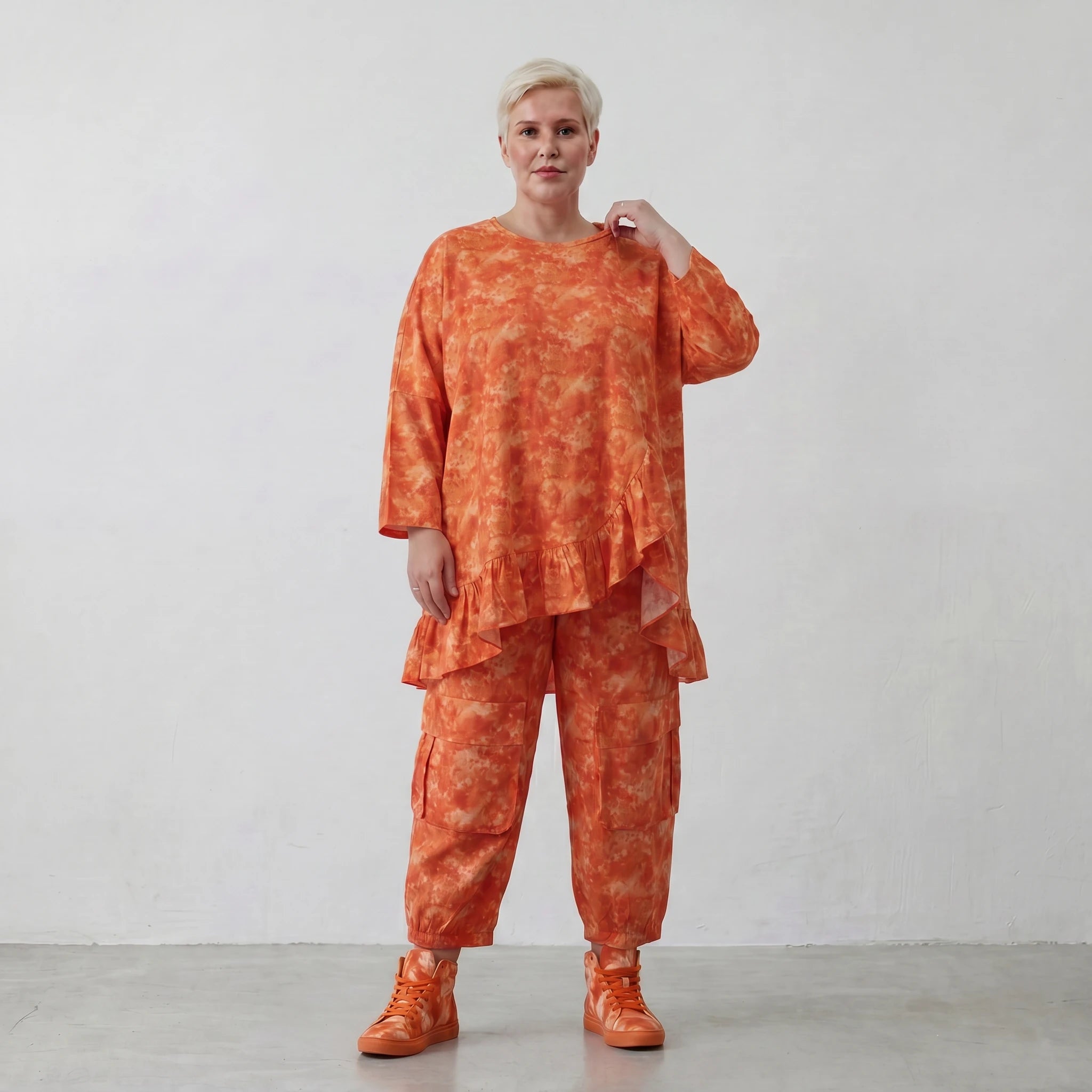 Zeitloses Oversize Lagenlook Shirt aus reiner Baumwoll Popeline mit Rüschen und Batikmuster, Orange