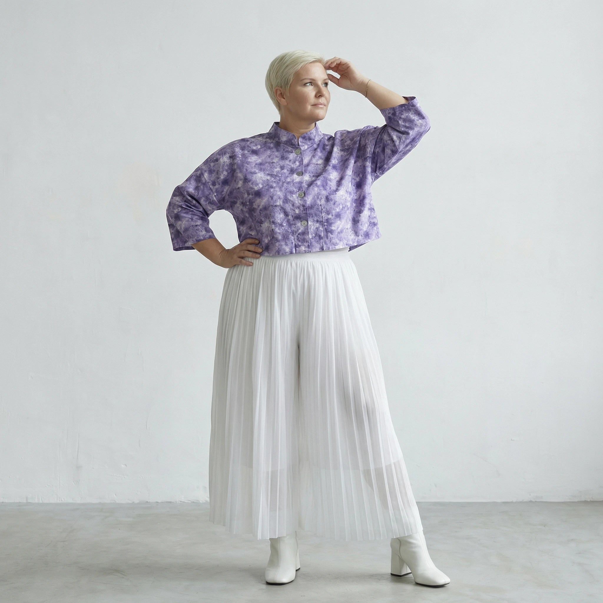 Ausgefallene kurze Lagenlook Jacke aus feiner Popeline Baumwolle, moderner Oversize Stil, Lila