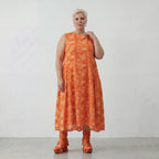 Luftiges Ballonkleid aus leichter Baumwoll-Popeline im ausgefallenen Lagenlook mit Batikmuster, Orange