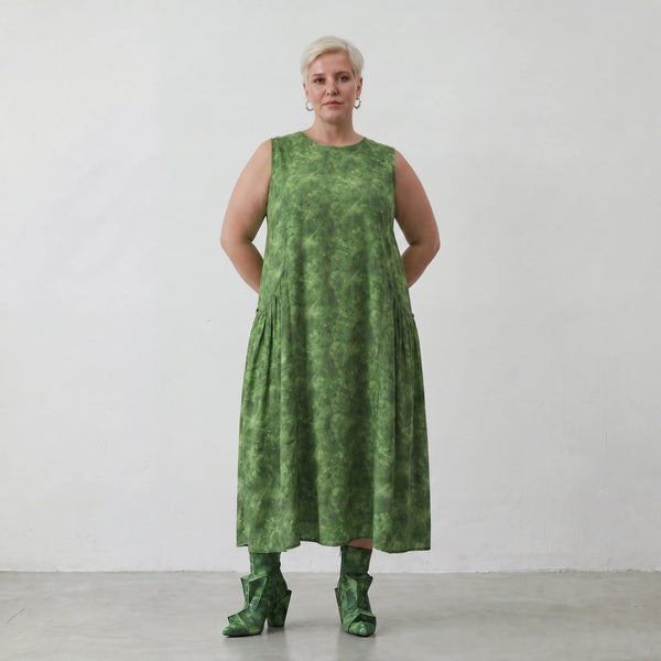 Ausgefallenes Ballon Kleid im zeitlosen Lagenlook aus leichter Baumwolle mit Batik Muster, Smaragdgrün
