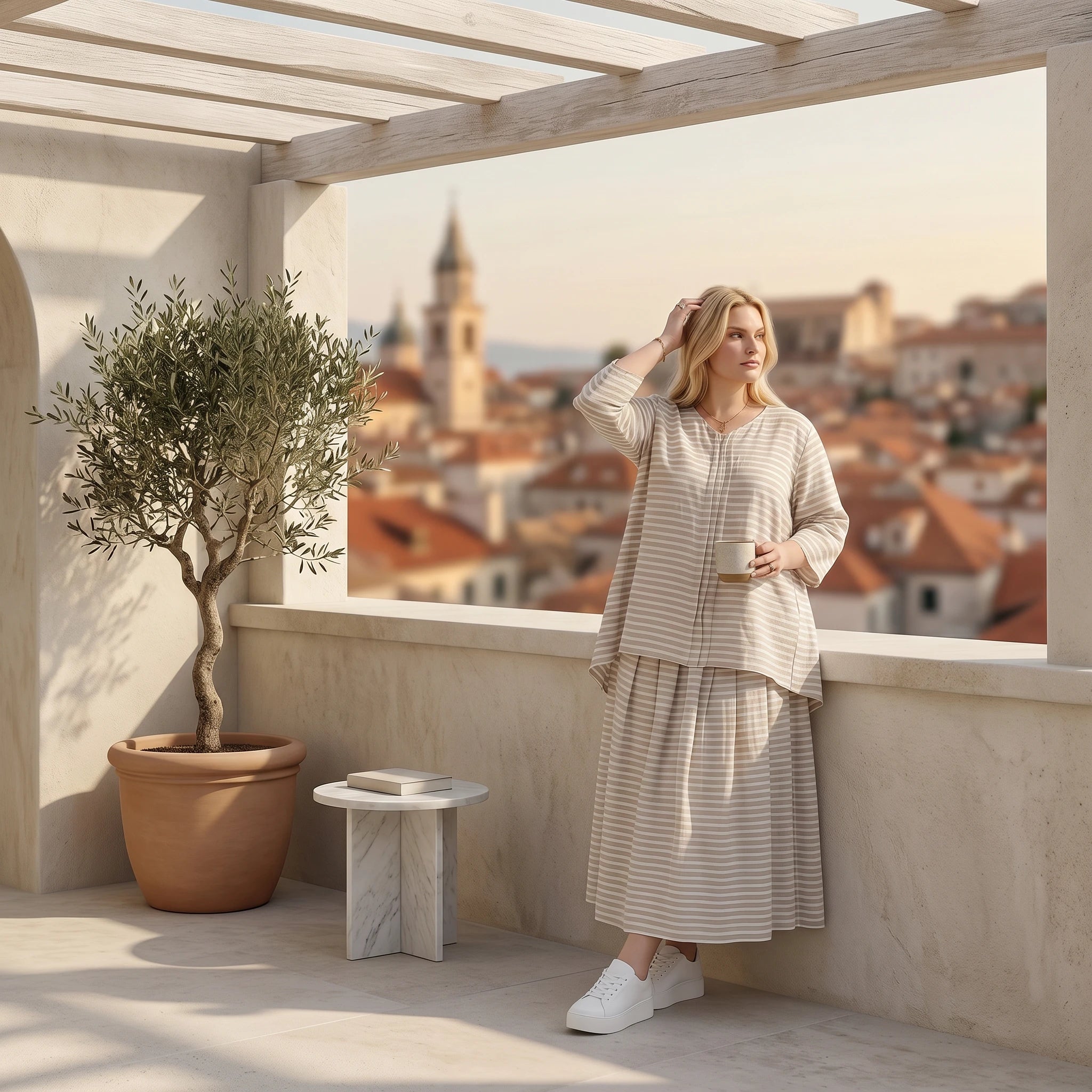 Luftiges Oversize Lagenlook Shirt in A-Form mit Streifen und Biesen, leicht und leger, Sand/Weiß