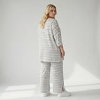 Stilvolle Lagenlook Hose aus weich fließendem Jersey im legeren Oversize Stil mit Streifen, Weiß/Grau