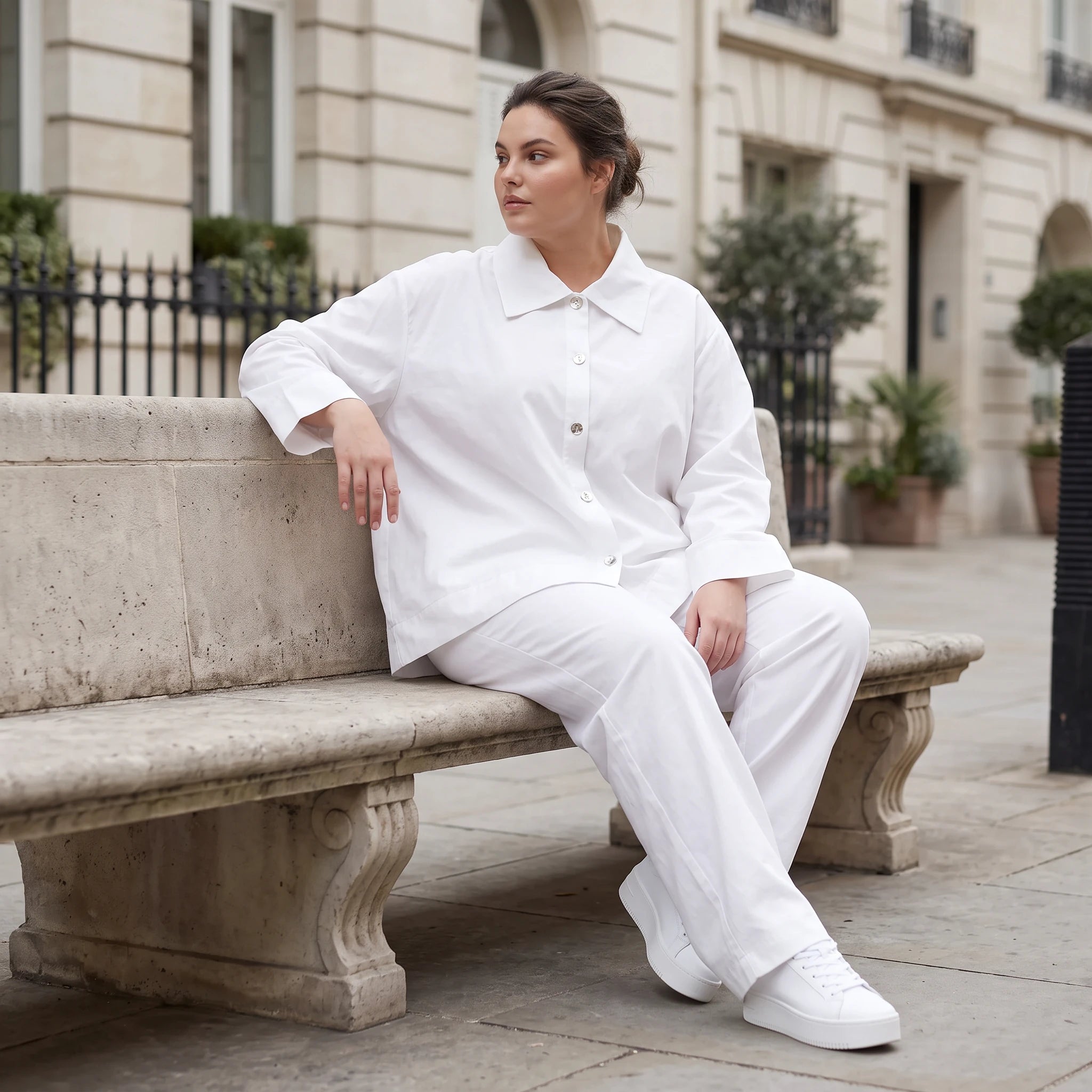 Zeitlose weisse Karottenhose aus Viskosemix weich elastisch leger modern leicht Lagenlook