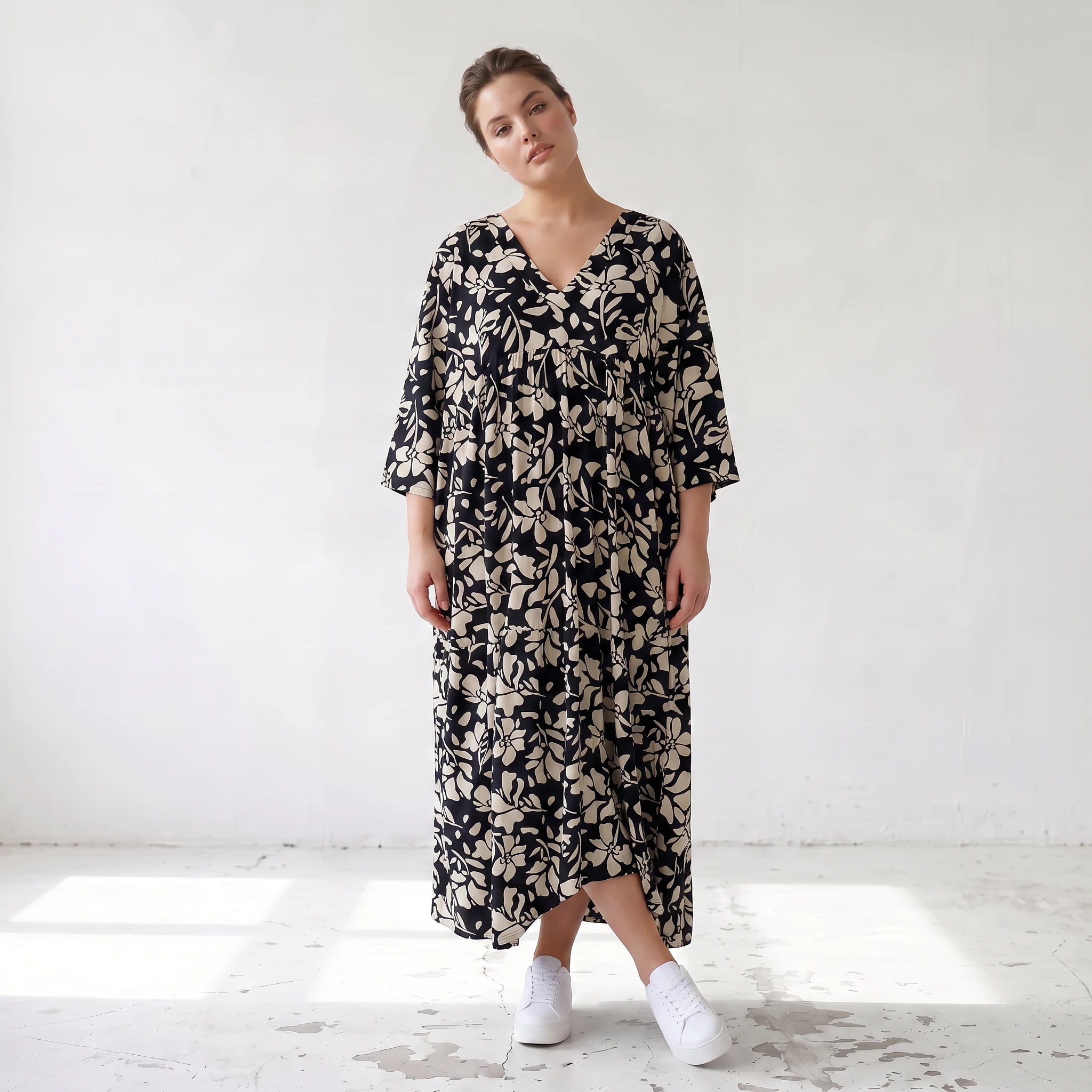 Damen Kleid Lagenlook Viskose Schwarz/Ecru, A-Form, V-Ausschnitt, Oversize große Größen – AKH Fashion