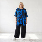 Damen Shirt Lagenlook Baumwolle Blau/Schwarz, A-Linie, Kurzarm, Seitenschlitze, Oversize große Größen – Funky Diva