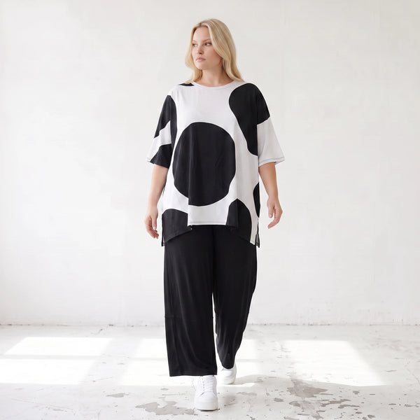 Damen Shirt Lagenlook Baumwolle Schwarz/Weiß, A-Linie, Punkte, Kurzarm, Seitenschlitze, Oversize große Größen – Funky Diva