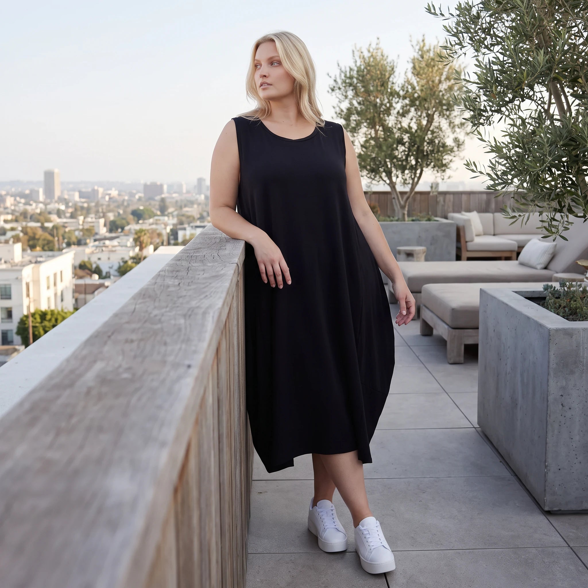 Damen Kleid Lagenlook Lyocell Schwarz, Ballonschnitt, ärmellos, Flügeltaschen, Oversize große Größen – AKH Premium