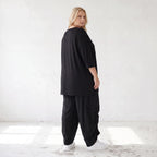Damen Hose Lagenlook Lyocell Schwarz, Ballonschnitt, Flügeltaschen, Oversize große Größen – AKH Premium
