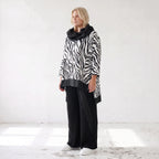 Damen Shirt Lagenlook Viskose Schwarz/Weiß, asymmetrisch, Langarm, Kapuze, Oversize große Größen – AKH Premium