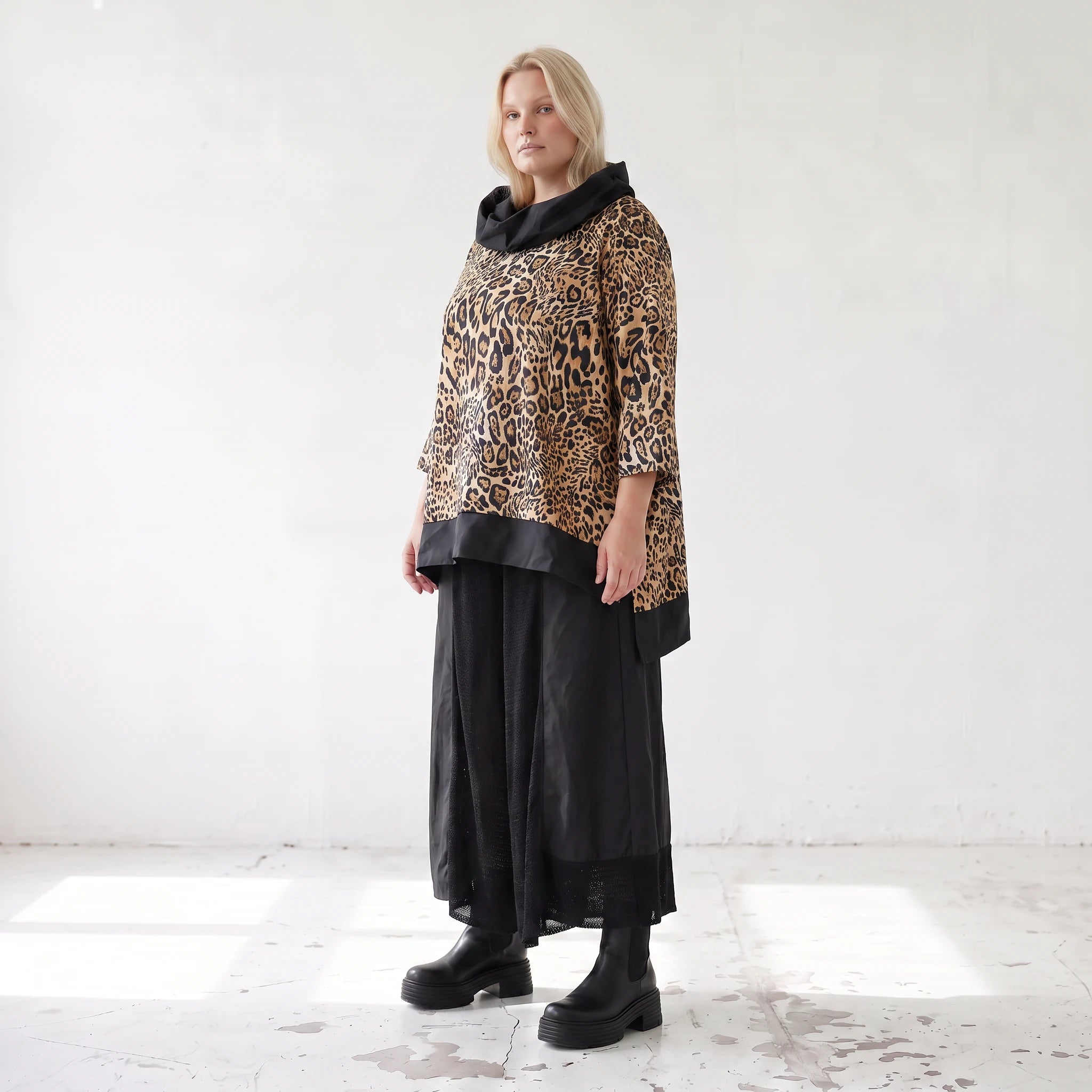 Damen Shirt Lagenlook Viskose Schwarz/Braun, asymmetrisch, Langarm, Kapuze, Oversize große Größen – AKH Premium