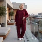 Bordeaux Langarmshirt in A-Linie aus French Terry mit Außennähten und Grafikprintdetail
