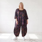 Bigshirt in A-Linie aus Satin mit Schwarz/Violett/Braun Print Rundhals und 7/8-Arm