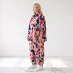 Satinbluse mit floralem Rose/Blau/Pink Print Hemdkragen Knopfleiste in gerundeter Form