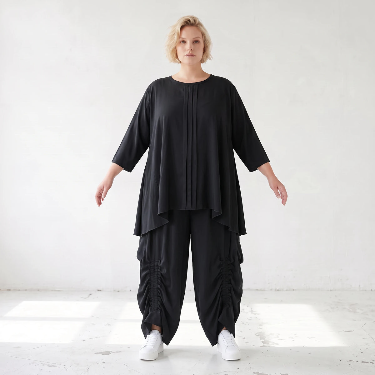 Lyocellshirt in A-Linie mit Biesenmuster zipfeligem Saum und 3/4-Arm weich fallend locker