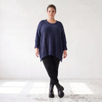 Strickshirt in A-Linie mit Rundhalsausschnitt Destroyedoptik und aufgesetzten Taschen