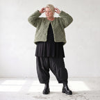 Kuschelige khakifarbene Teddyjacke mit Rundhalsausschnitt Knopfleiste und softer Form