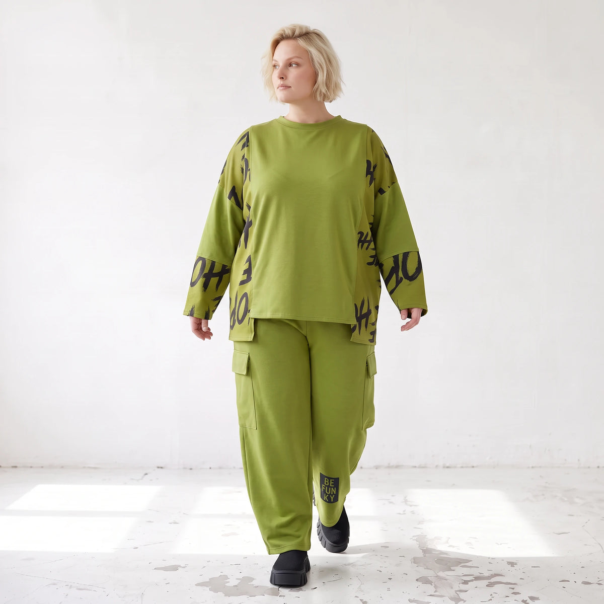 Ballonhose aus weichem Fleece in Olivgrün mit Stretch und elastischem Bund bequem lässig