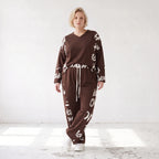 Braune Fleece Ballonhose mit Stretch Schnürbund und Taschen für winterlichen Komfort