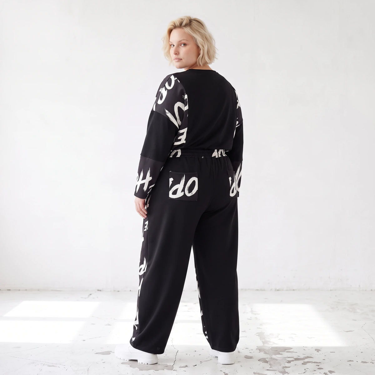 Ballonhose aus weichem Fleece mit Schnürbund und schmal zulaufendem Bein für den Winter