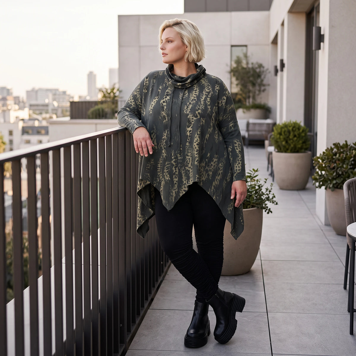 Wintershirt aus weichem Baumwolljersey mit Stretch in A-Linie Rollkragen mit Tunnelzug