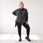A-Linien Jerseyshirt aus Baumwolle mit Rollkragen Tunnelzug und femininem Zipfelsaum
